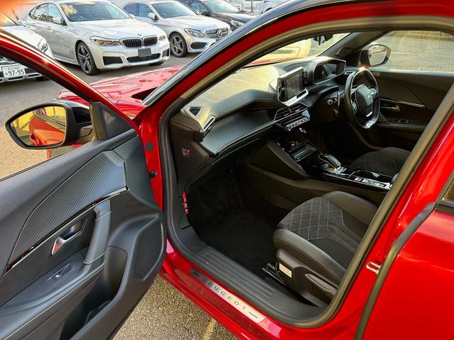 ２００８ ＧＴライン　衝突軽減ブレーキ　アダプティブクルーズコントロール　ブラインドスポットモニター　レーンキープアシスト　ＡｐｐｌｅＣａｒＰｌａｙ　バックカメラ　サイドカメラ　クリアランスソナー　ＥＴＣ　ＬＥＤライト（38枚目）