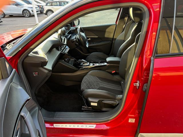 ２００８ ＧＴライン　衝突軽減ブレーキ　アダプティブクルーズコントロール　ブラインドスポットモニター　レーンキープアシスト　ＡｐｐｌｅＣａｒＰｌａｙ　バックカメラ　サイドカメラ　クリアランスソナー　ＥＴＣ　ＬＥＤライト（39枚目）
