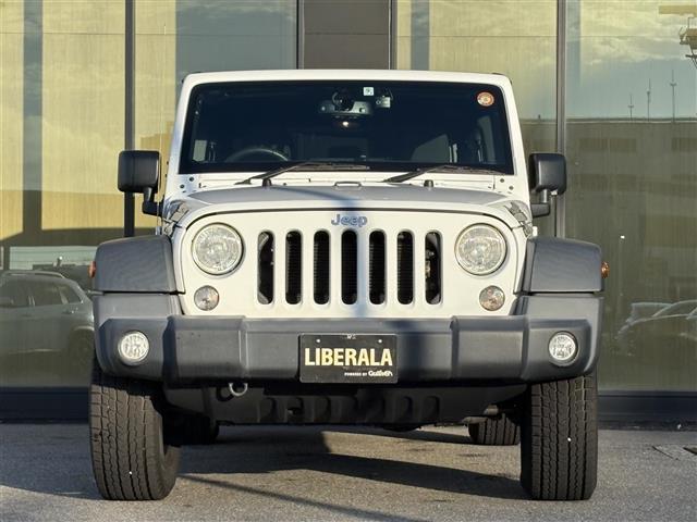 ジープ・ラングラーアンリミテッド スポーツ　４ＷＤ　純正サイドステップ　ＭＤチェンジャー　サンルーフ　ドライブレコーダー　ＥＴＣ　シガーソケット　純正タイヤ１７インチ　取り扱い説明書　保証書　Ｗエアバッグ（26枚目）