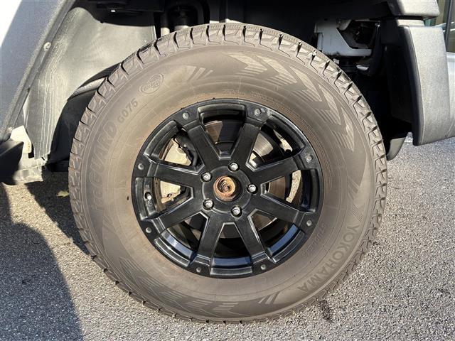 ジープ・ラングラーアンリミテッド スポーツ　４ＷＤ　純正サイドステップ　ＭＤチェンジャー　サンルーフ　ドライブレコーダー　ＥＴＣ　シガーソケット　純正タイヤ１７インチ　取り扱い説明書　保証書　Ｗエアバッグ（38枚目）