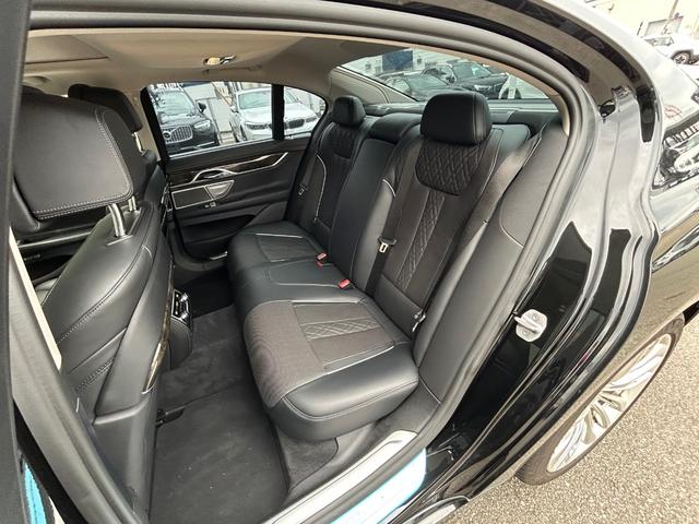 7シリーズ 740d xDrive エクセレンス サンルーフ Harman/Kardon HUD 黒革シート シートベンチレーション 衝突軽減ブレーキ アダプティブクルーズコントロール ブラインドスポットモニター 純正ナビ フルセグTV 360カメラ(46枚目)