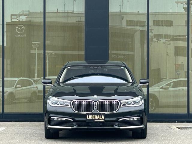 7シリーズ 740d xDrive エクセレンス サンルーフ Harman/Kardon HUD 黒革シート シートベンチレーション 衝突軽減ブレーキ アダプティブクルーズコントロール ブラインドスポットモニター 純正ナビ フルセグTV 360カメラ(49枚目)