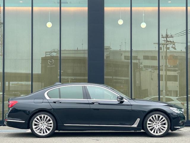 7シリーズ 740d xDrive エクセレンス サンルーフ Harman/Kardon HUD 黒革シート シートベンチレーション 衝突軽減ブレーキ アダプティブクルーズコントロール ブラインドスポットモニター 純正ナビ フルセグTV 360カメラ(51枚目)