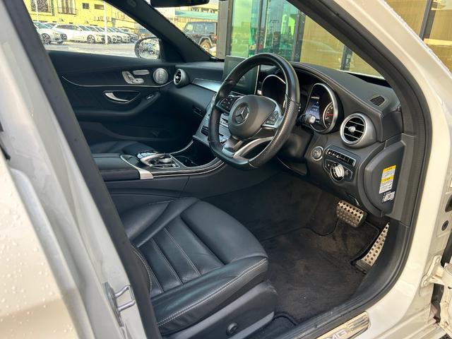 Cクラス C43 4マチック エクスクルーシブPKG BurmesterサウンドエアバランスPKG 黒革シート シートヒーター 衝突軽減ブレーキ アダプティブクルーズコントロール ブラインドスポットモニター レーンキープアシスト(6枚目)