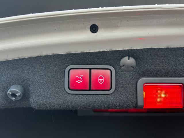 Cクラス C43 4マチック エクスクルーシブPKG BurmesterサウンドエアバランスPKG 黒革シート シートヒーター 衝突軽減ブレーキ アダプティブクルーズコントロール ブラインドスポットモニター レーンキープアシスト(46枚目)