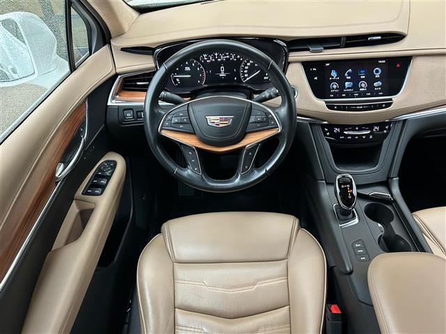 エンドユーザーから直接買取及び全国ＡＡ会場よりバイヤーの厳選仕入車両です。整備記録簿等で整備記録をご確認いただくことも可能です。