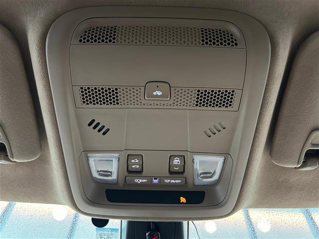 ＬＩＢＥＲＡＬＡではガリバーグループのネットワークを駆使し、全国から選りすぐりのプレミアムカーだけをご用意してお客様のご来店をお待ちしております。