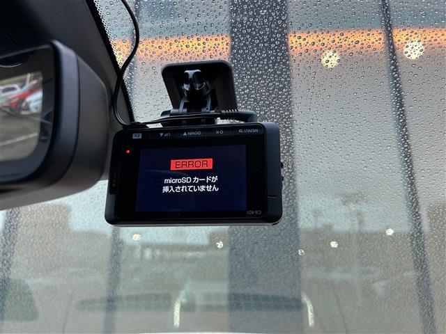 ＬＩＢＥＲＡＬＡは、ＢＭＷ・メルセデス・アウディというドイツのプレミアム３ブランドを中心とした、各ブランドを同時に乗り較べる事ができます。