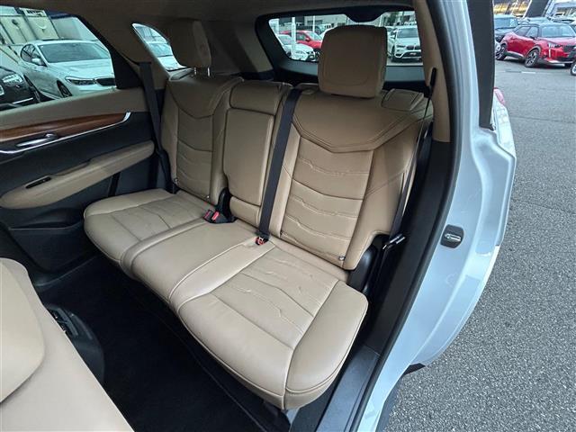 ＬＩＢＥＲＡＬＡでは輸入車知識を持ったコーディネーターが同乗し、ただ運転していただくだけではなく的確にそのお車に合わせたアドバイスをお伝えします。きっと新しい発見があると思います。