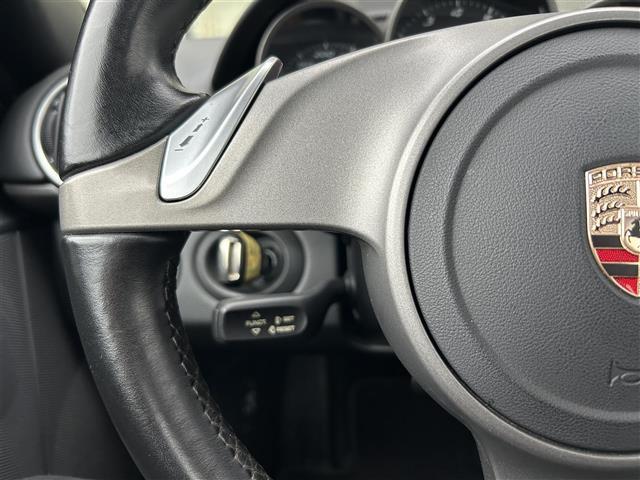 ケイマン ベースグレード スポーツクロノパッケージ スポーツプラス スポーツエグゾースト ハーフレザーシート シートヒーター カロッツェリアナビ フルセグTV フルートゥース 可変リアスポイラー 純正18インチアルミホイール(10枚目)