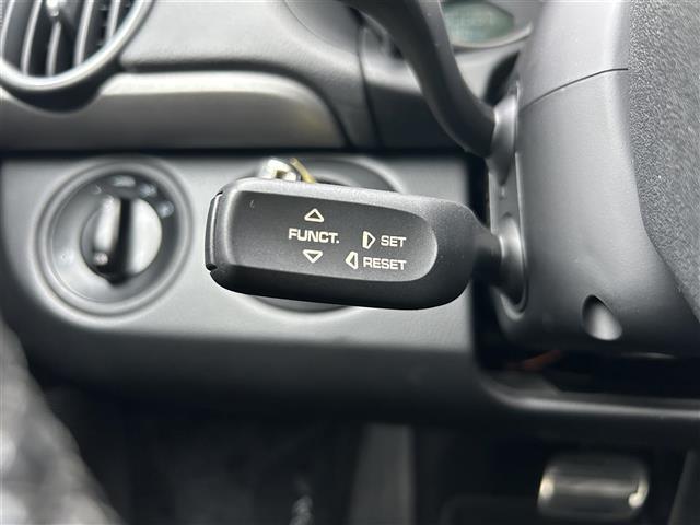 ケイマン ベースグレード スポーツクロノパッケージ スポーツプラス スポーツエグゾースト ハーフレザーシート シートヒーター カロッツェリアナビ フルセグTV フルートゥース 可変リアスポイラー 純正18インチアルミホイール(13枚目)