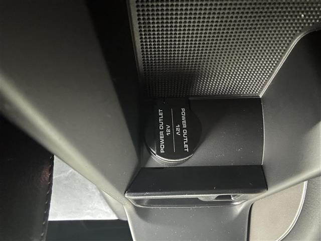 ケイマン ベースグレード スポーツクロノパッケージ スポーツプラス スポーツエグゾースト ハーフレザーシート シートヒーター カロッツェリアナビ フルセグTV フルートゥース 可変リアスポイラー 純正18インチアルミホイール(29枚目)