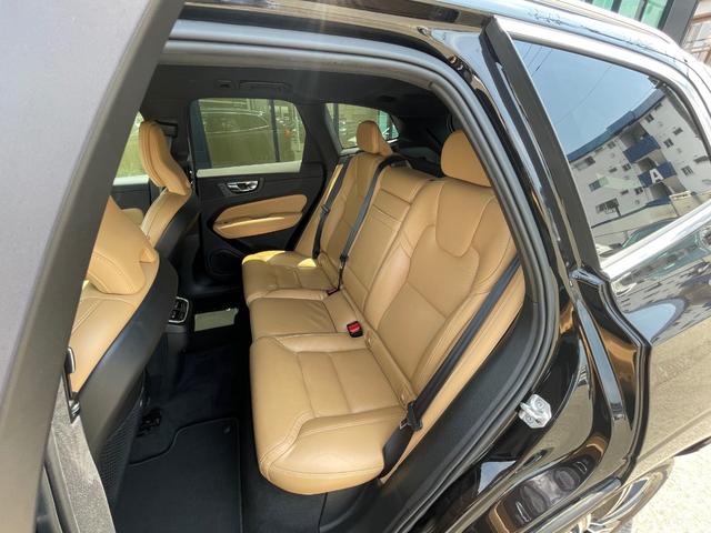 ＸＣ６０ Ｄ４　ＡＷＤ　インスクリプション　茶革ベンチレーションシート　Ｈａｒｍａｎ／Ｋａｒｄｏｎ　衝突軽減　ＡＣＣ　ＢＳＭ　純正ナビ　フルセグＴＶ　ＡｐｐｌｅＣａｒＰｌａｙ　３６０カメラ　クリアランスソナー　電動リアゲート　ＬＥＤヘッドライト（44枚目）