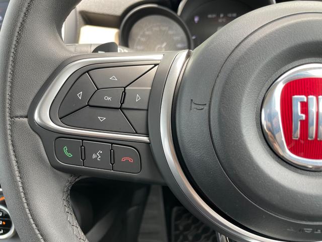 ５００Ｘ クロス　黒革シート　シートヒーター　純正ディスプレイオーディオ　衝突軽減ブレーキ　ブラインドスポットモニター　バックカメラ　クリアランスソナー　オートライト　ＡｐｐｌｅＣａｒＰｌａｙ　Ｂｌｕｅｔｏｏｔｈ（12枚目）