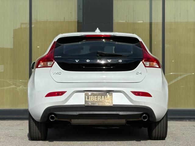 Ｖ４０ Ｄ４　モメンタム　黒革シート　シートヒーター　衝突軽減ブレーキ　アダプティブクルーズコントロール　ＢＩＬＳ　純正ナビ　バックカメラ　クリアランスソナー　ＬＥＤヘッドライト　Ｈａｒｍａｎ／Ｋａｒｄｏｎオーディオ（50枚目）