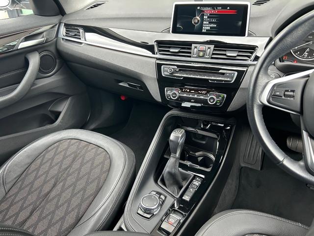 Ｘ１ ｘＤｒｉｖｅ　２５ｉ　ｘライン　純正ナビ　バックカメラ　パークディスタンスコントロール　オートマチックテールゲート　フットトランクオープナー　コンフォートアクセス　オートライト　レインセンサー　スピードリミッター　３６０°ドラレコ（25枚目）