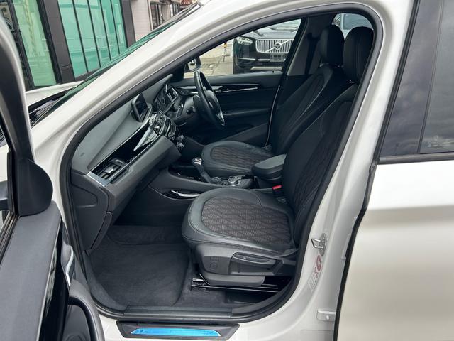 Ｘ１ ｘＤｒｉｖｅ　２５ｉ　ｘライン　純正ナビ　バックカメラ　パークディスタンスコントロール　オートマチックテールゲート　フットトランクオープナー　コンフォートアクセス　オートライト　レインセンサー　スピードリミッター　３６０°ドラレコ（36枚目）