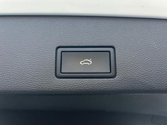 ゴルフヴァリアント ｅＴＳＩ　アクティブベーシック　衝突軽減ブレーキ　アダプティブクルーズコントロール　ブラインドスポットモニター　レーンキープアシスト　純正ナビ　フルセグＴＶ　バックカメラ　クリアランスソナー　オートマチックテールゲート　ＬＥＤライト（47枚目）