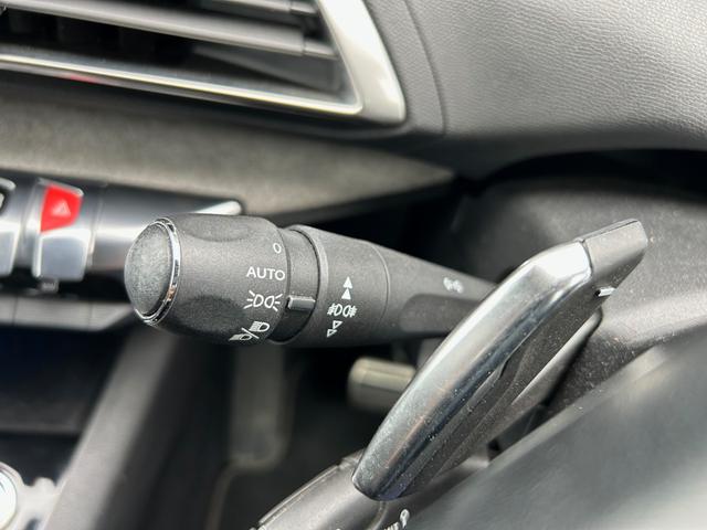 5008 GT ブルーHDi パノラマサンルーフ 衝突軽減B アダプティブクルーズコントロール ブラインドスポットモニター 純正ディスプレイオーディオ AppleCarPlay バックカメラ クリアランスソナー 電動リアゲート(17枚目)