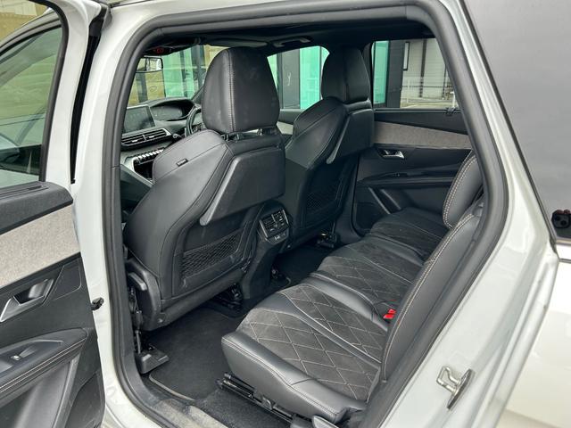5008 GT ブルーHDi パノラマサンルーフ 衝突軽減B アダプティブクルーズコントロール ブラインドスポットモニター 純正ディスプレイオーディオ AppleCarPlay バックカメラ クリアランスソナー 電動リアゲート(42枚目)