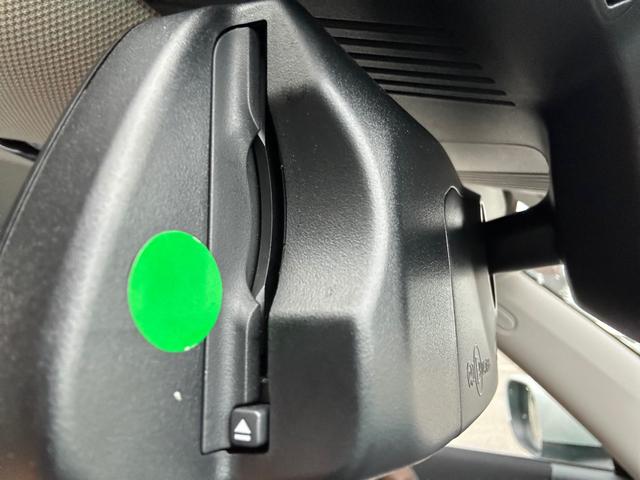 MINI クーパーC クラシック・トリム クラシックトリム シートヒーター ステアリングヒーター 衝突軽減ブレーキ アダプティブクルーズコントロール ブラインドスポット ナビ AppleCarPlay バックカメラ ヘッドアップディスプレイ(25枚目)