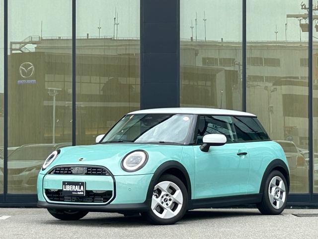MINI クーパーC クラシック・トリム クラシックトリム シートヒーター ステアリングヒーター 衝突軽減ブレーキ アダプティブクルーズコントロール ブラインドスポット ナビ AppleCarPlay バックカメラ ヘッドアップディスプレイ(41枚目)
