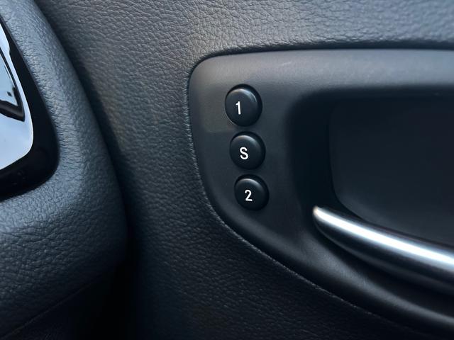 ジープ・コンパス 黒革シート シートヒーター 衝突軽減ブレーキ アダプティブクルーズコントロール ブラインドスポットモニター レーンキープアシスト 純ナビ フルセグTV AppleCarPlay バックカメラ ドラレコ(18枚目)