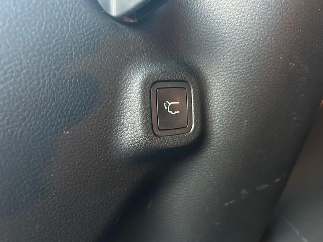 ジープ・コンパス 黒革シート シートヒーター 衝突軽減ブレーキ アダプティブクルーズコントロール ブラインドスポットモニター レーンキープアシスト 純ナビ フルセグTV AppleCarPlay バックカメラ ドラレコ(44枚目)