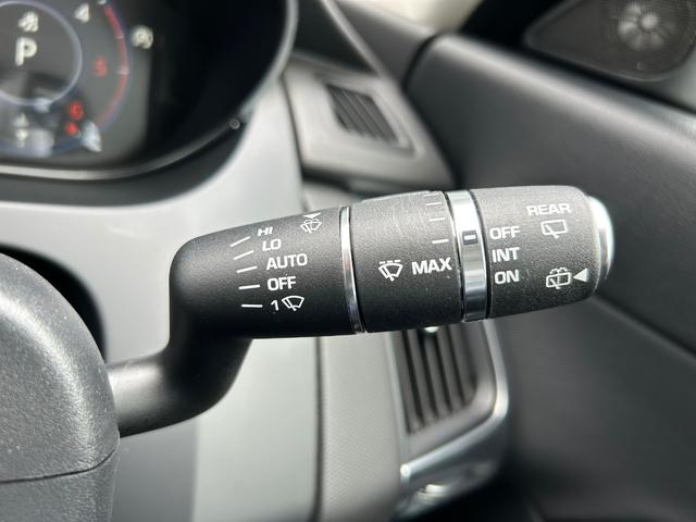 Eペイス ベースグレード 180PS 衝突軽減ブレーキ アダプティブクルーズコントロール ブラインドスポットモニター レーンキープアシスト 純ナビ AppleCarPlay フルセグTV 360カメラ クリアランスソナー デジタルメーター(15枚目)