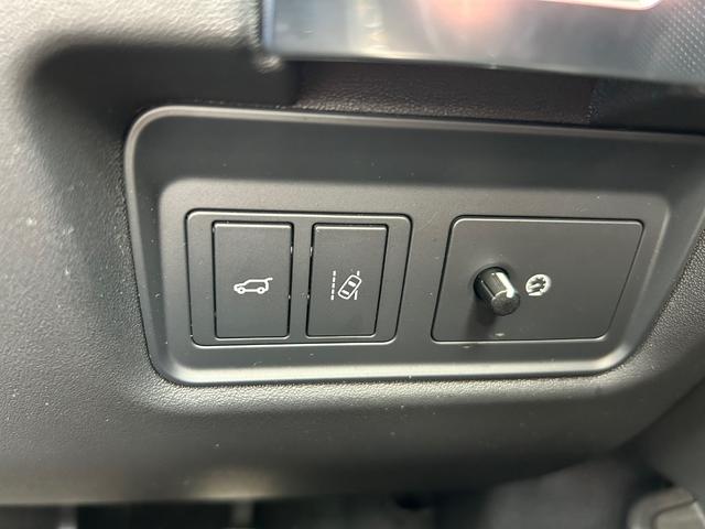 Eペイス ベースグレード 180PS 衝突軽減ブレーキ アダプティブクルーズコントロール ブラインドスポットモニター レーンキープアシスト 純ナビ AppleCarPlay フルセグTV 360カメラ クリアランスソナー デジタルメーター(17枚目)