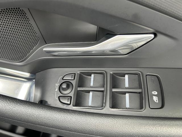 Eペイス ベースグレード 180PS 衝突軽減ブレーキ アダプティブクルーズコントロール ブラインドスポットモニター レーンキープアシスト 純ナビ AppleCarPlay フルセグTV 360カメラ クリアランスソナー デジタルメーター(18枚目)