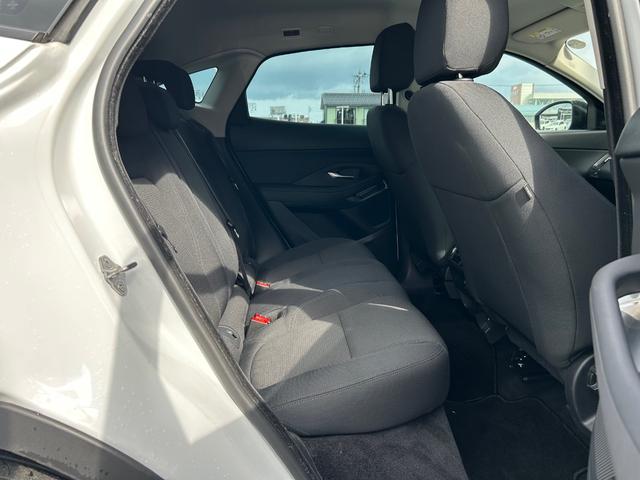 Eペイス ベースグレード 180PS 衝突軽減ブレーキ アダプティブクルーズコントロール ブラインドスポットモニター レーンキープアシスト 純ナビ AppleCarPlay フルセグTV 360カメラ クリアランスソナー デジタルメーター(33枚目)