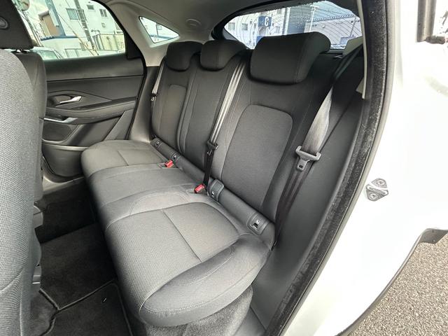 Eペイス ベースグレード 180PS 衝突軽減ブレーキ アダプティブクルーズコントロール ブラインドスポットモニター レーンキープアシスト 純ナビ AppleCarPlay フルセグTV 360カメラ クリアランスソナー デジタルメーター(43枚目)