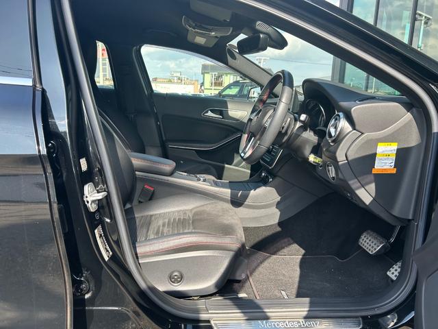 ＧＬＡクラス ＧＬＡ１８０　スポーツ　衝突軽減ブレーキ　アダプティブクルーズコントロール　ブラインドスポットモニター　純ナビ　フルセグ　バックカメラ　クリアランスソナー　電動リアゲート　パーキングアシスト　ＨＩＤヘッドライト　オートライト（7枚目）