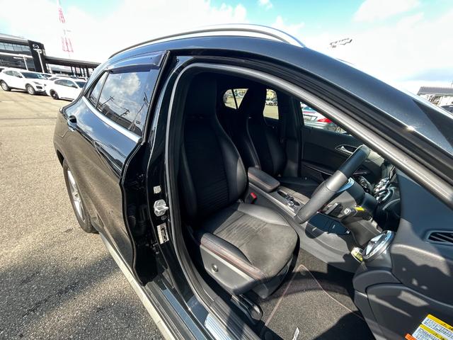 ＧＬＡクラス ＧＬＡ１８０　スポーツ　衝突軽減ブレーキ　アダプティブクルーズコントロール　ブラインドスポットモニター　純ナビ　フルセグ　バックカメラ　クリアランスソナー　電動リアゲート　パーキングアシスト　ＨＩＤヘッドライト　オートライト（8枚目）