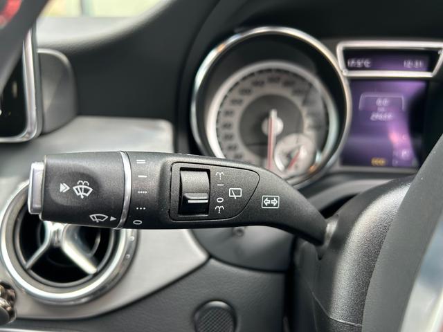 ＧＬＡクラス ＧＬＡ１８０　スポーツ　衝突軽減ブレーキ　アダプティブクルーズコントロール　ブラインドスポットモニター　純ナビ　フルセグ　バックカメラ　クリアランスソナー　電動リアゲート　パーキングアシスト　ＨＩＤヘッドライト　オートライト（14枚目）