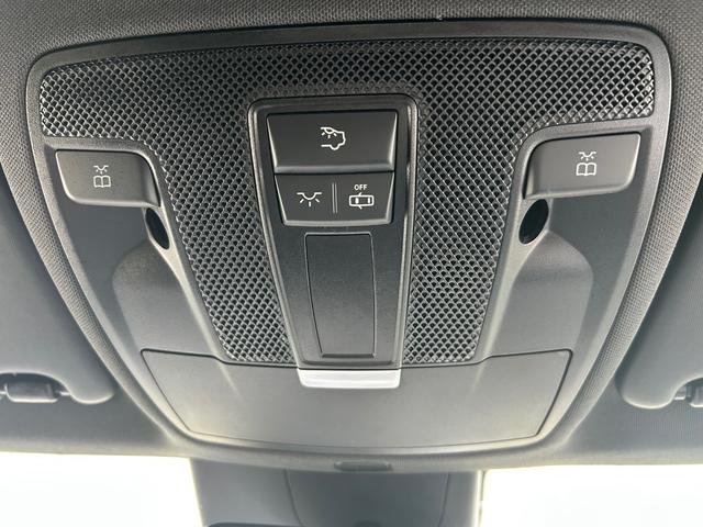 ＧＬＡクラス ＧＬＡ１８０　スポーツ　衝突軽減ブレーキ　アダプティブクルーズコントロール　ブラインドスポットモニター　純ナビ　フルセグ　バックカメラ　クリアランスソナー　電動リアゲート　パーキングアシスト　ＨＩＤヘッドライト　オートライト（21枚目）