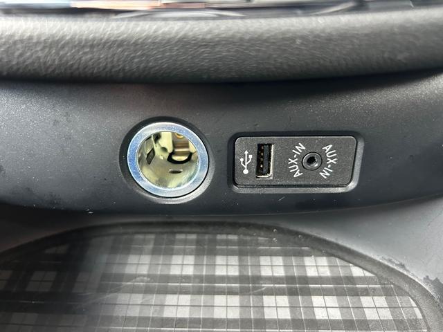 ＭＩＮＩ クーパー　クラブマン　インディゴブルーレザーシート　シートヒーター　純正ナビ　バックカメラ　クリアランスソナー　クルーズコントロール　コンフォートアクセス　フットトランクオープナー　ＬＥＤヘッドライト　ＥＴＣ（29枚目）