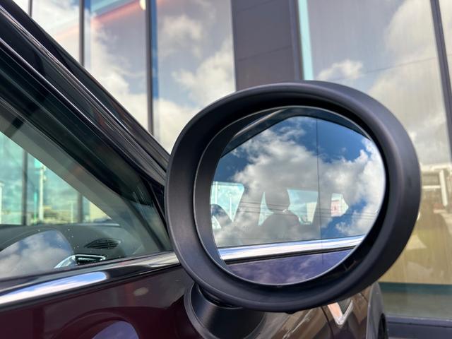 ＭＩＮＩ クーパー　クラブマン　インディゴブルーレザーシート　シートヒーター　純正ナビ　バックカメラ　クリアランスソナー　クルーズコントロール　コンフォートアクセス　フットトランクオープナー　ＬＥＤヘッドライト　ＥＴＣ（52枚目）