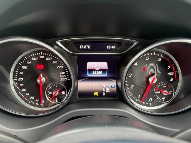 CLAクラス シューティングブレーク CLA180 シューティングブレーク AMGスタイル 衝突軽減ブレーキ アダプティブクルーズコントロール ブラインドスポットモニター 純正ナビ フルセグTV AppleCarPlay バックカメラ クリアランスソナー オートマチックテールゲート(11枚目)