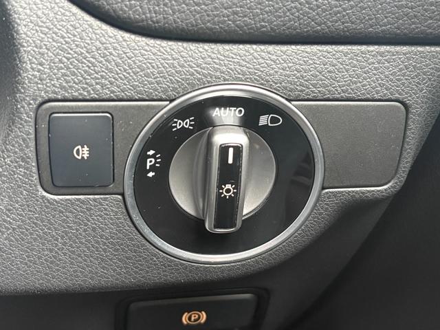 CLAクラス シューティングブレーク CLA180 シューティングブレーク AMGスタイル 衝突軽減ブレーキ アダプティブクルーズコントロール ブラインドスポットモニター 純正ナビ フルセグTV AppleCarPlay バックカメラ クリアランスソナー オートマチックテールゲート(19枚目)