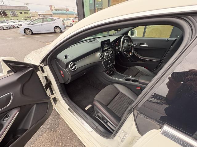 CLAクラス シューティングブレーク CLA180 シューティングブレーク AMGスタイル 衝突軽減ブレーキ アダプティブクルーズコントロール ブラインドスポットモニター 純正ナビ フルセグTV AppleCarPlay バックカメラ クリアランスソナー オートマチックテールゲート(42枚目)