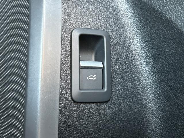 Q5 40TDIクワトロ スポーツ 黒革シート シートヒーター 衝突軽減B ACC ブラインドスポットモニター レーンキープアシスト 純正ナビ フルセグTV AppleCarPlay 360カメラ クリアランスソナー 電動リアゲート(20枚目)