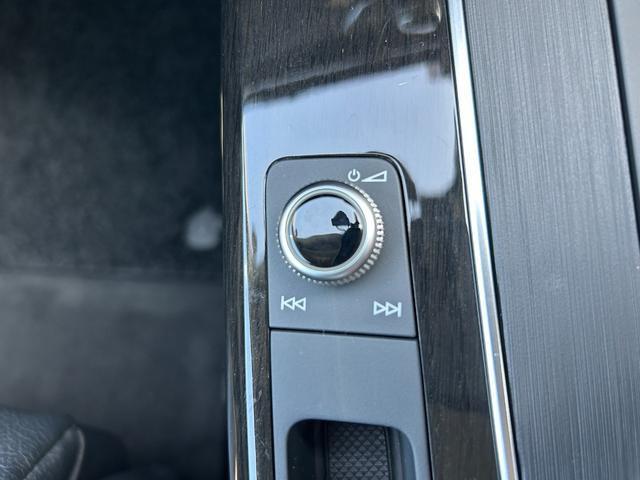 Q5 40TDIクワトロ スポーツ 黒革シート シートヒーター 衝突軽減B ACC ブラインドスポットモニター レーンキープアシスト 純正ナビ フルセグTV AppleCarPlay 360カメラ クリアランスソナー 電動リアゲート(33枚目)