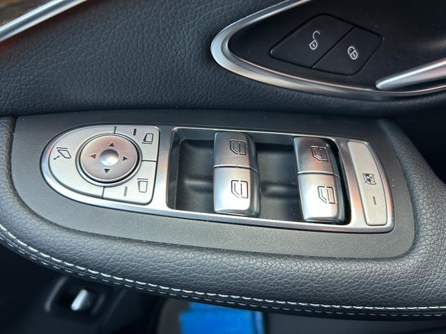 Cクラス C200 4マチックアバンギャルド 黒革シート シートヒーター 衝突軽減ブレーキ アダプティブクルーズコントロール ブラインドスポットモニター ステアリングアシスト 純正ナビ フルセグTV バックカメラ クリアランスソナー 電動トランク(19枚目)