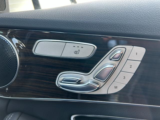 Cクラス C200 4マチックアバンギャルド 黒革シート シートヒーター 衝突軽減ブレーキ アダプティブクルーズコントロール ブラインドスポットモニター ステアリングアシスト 純正ナビ フルセグTV バックカメラ クリアランスソナー 電動トランク(20枚目)