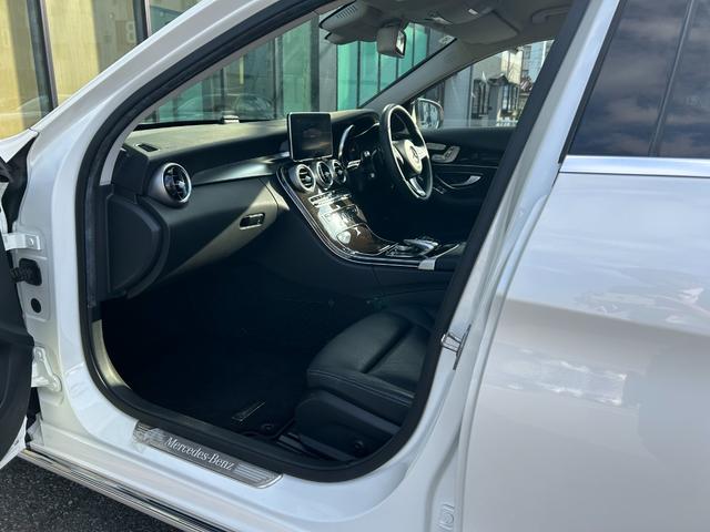 Cクラス C200 4マチックアバンギャルド 黒革シート シートヒーター 衝突軽減ブレーキ アダプティブクルーズコントロール ブラインドスポットモニター ステアリングアシスト 純正ナビ フルセグTV バックカメラ クリアランスソナー 電動トランク(36枚目)