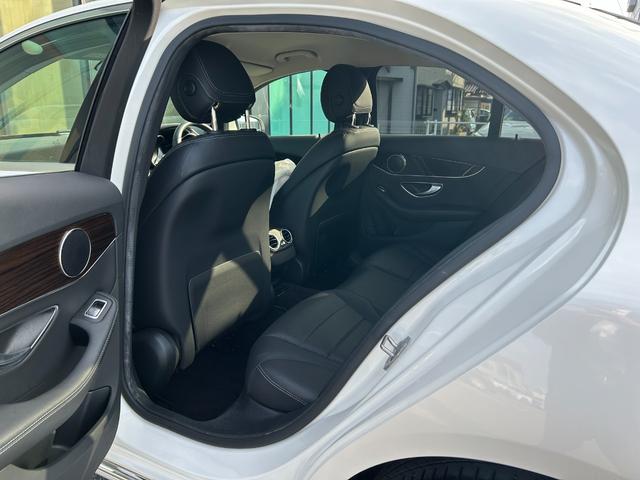 Cクラス C200 4マチックアバンギャルド 黒革シート シートヒーター 衝突軽減ブレーキ アダプティブクルーズコントロール ブラインドスポットモニター ステアリングアシスト 純正ナビ フルセグTV バックカメラ クリアランスソナー 電動トランク(40枚目)