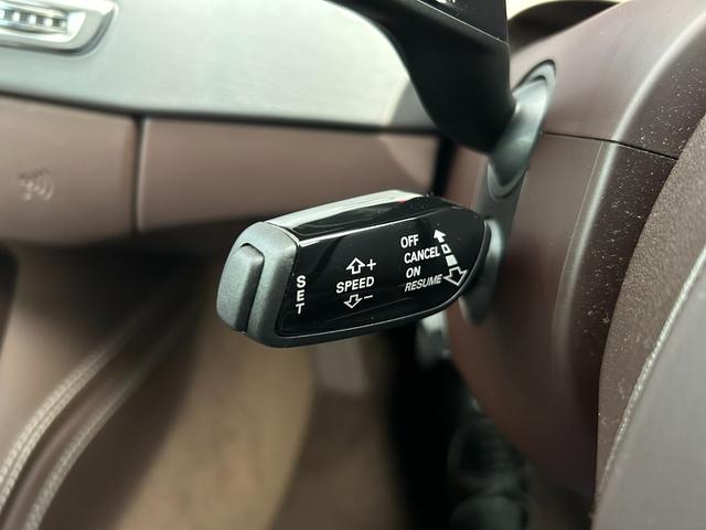 A8 4.0TFSIクワトロ サンルーフ 茶革シート シートベンチレーション マッサージシート リアエンターテイメント 純正ナビ フルセグTV 360カメラ クリアランスソナー オートトランク LEDライト 2列目リクライニング(15枚目)