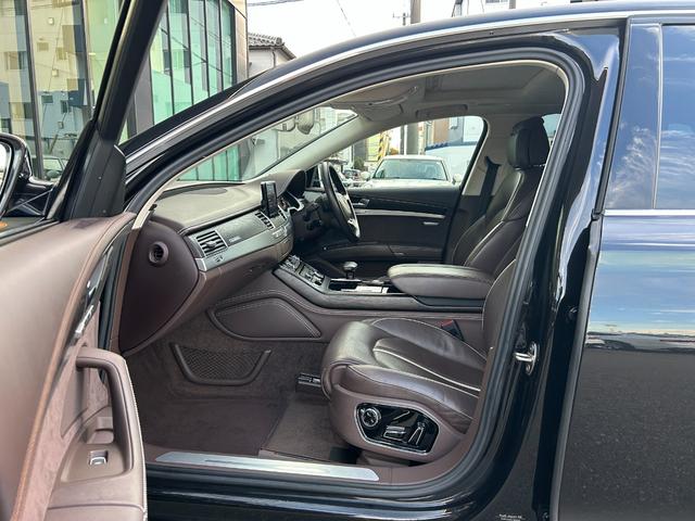 A8 4.0TFSIクワトロ サンルーフ 茶革シート シートベンチレーション マッサージシート リアエンターテイメント 純正ナビ フルセグTV 360カメラ クリアランスソナー オートトランク LEDライト 2列目リクライニング(44枚目)